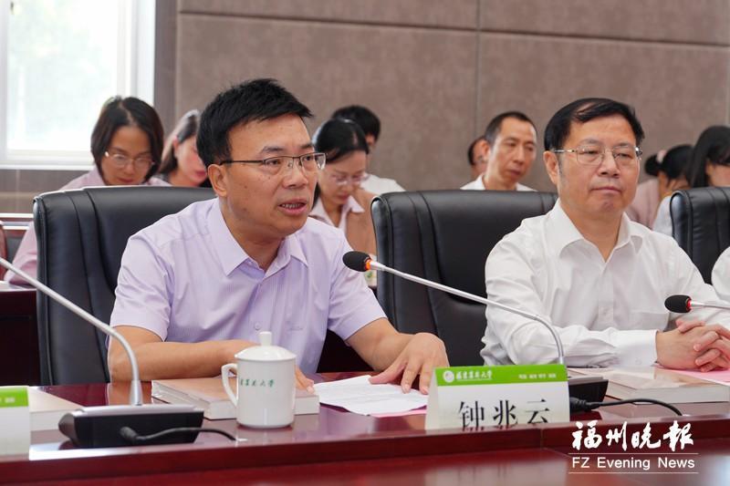 1761552111146447.jpg 590404_5d2e0702-045a-4518-b7fb-531b1421d79f.jpg