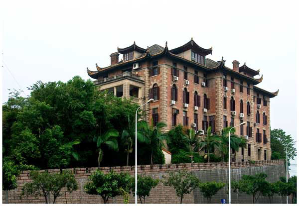 华南女院教学楼.jpg