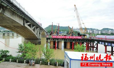 点击放大